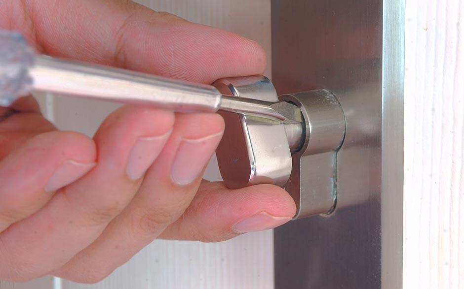 travaux de serrurier ouverture de porte Argenteuil