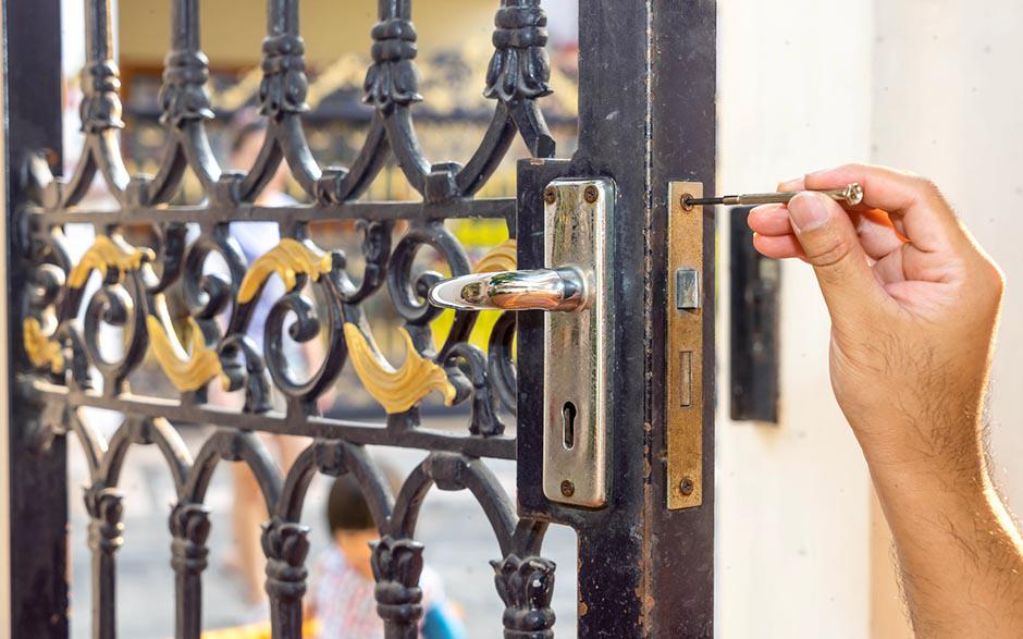 travaux de serrurier ouverture de porte Argenteuil